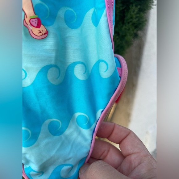 Deadstock Vintage Y2K strawberry shortcake bathing suit - Picture 4 of 7